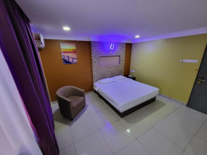 poorna hotel