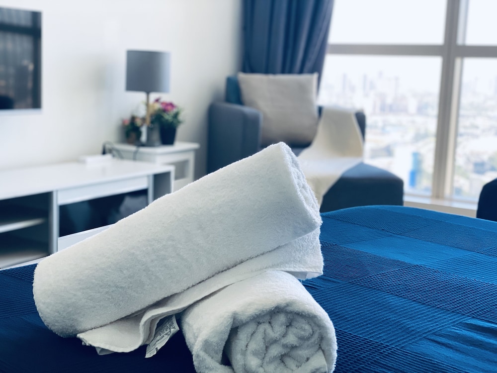 chrisenbel suites pinnacle pj