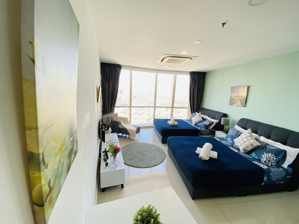 chrisenbel suites pinnacle pj