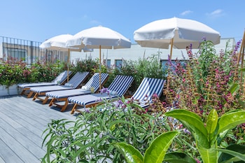 hotel saul