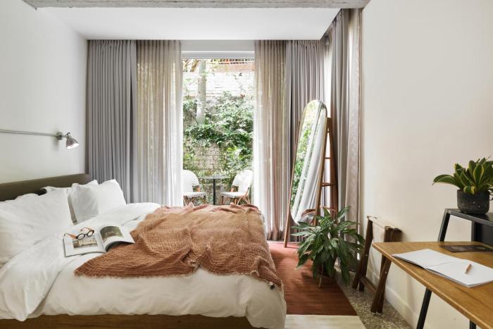 hotel saul