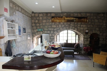Artists' Colony Inn Zefat,,3 star