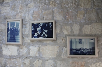 Artists' Colony Inn Zefat,,3 star