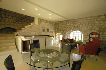 Artists' Colony Inn Zefat,,3 star