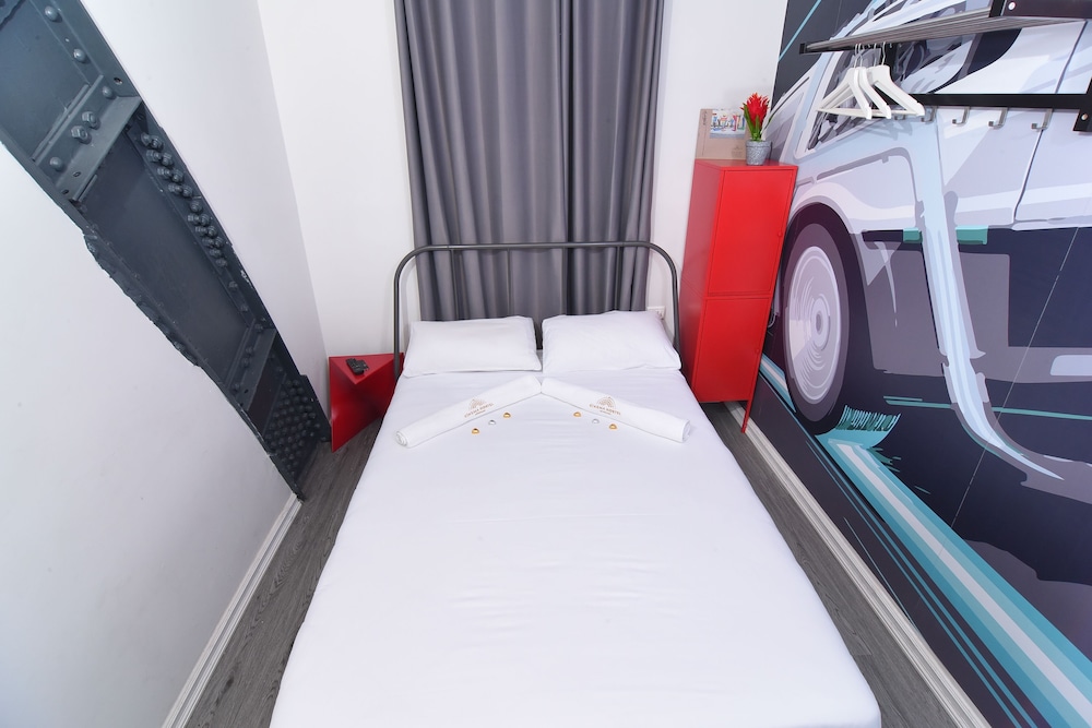 cinema hostel jerusalem