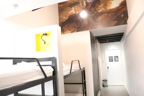 cinema hostel jerusalem