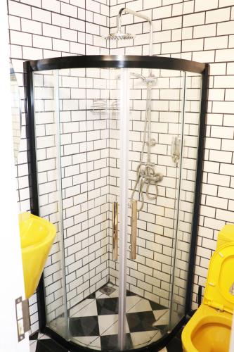 cinema hostel jerusalem