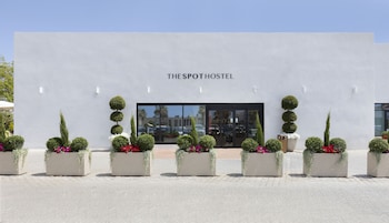 the spot hostel