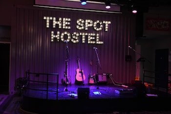 the spot hostel