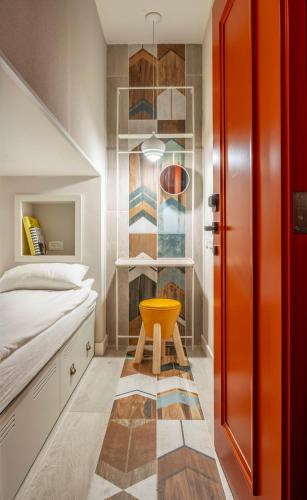 the spot hostel