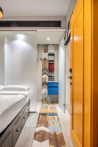 the spot hostel