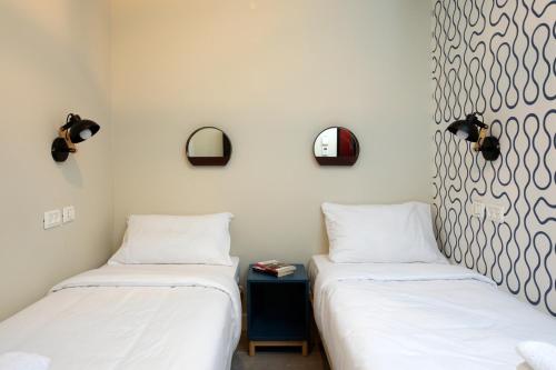the spot hostel