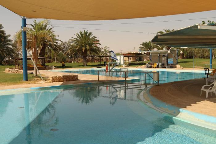 lotan desert travel hotel