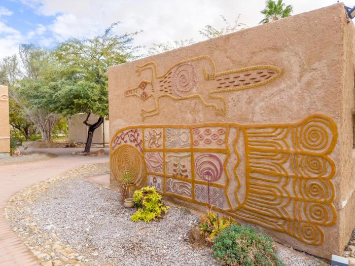lotan desert travel hotel