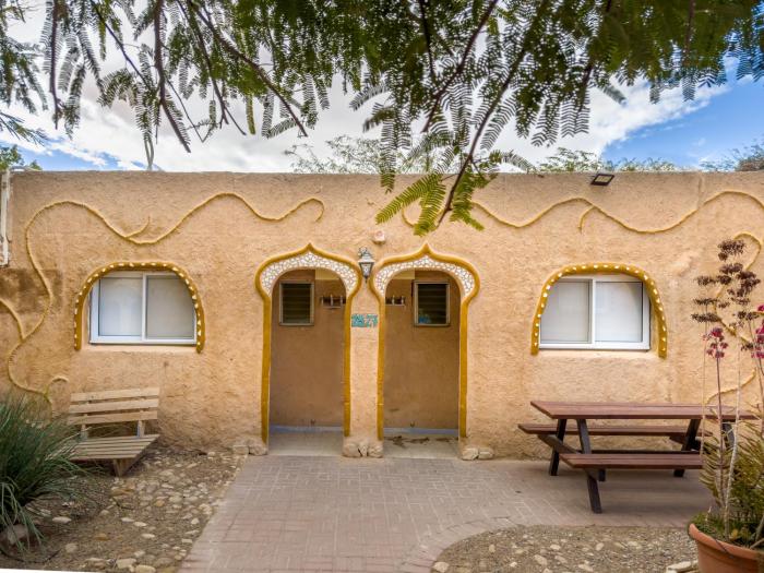 lotan desert travel hotel