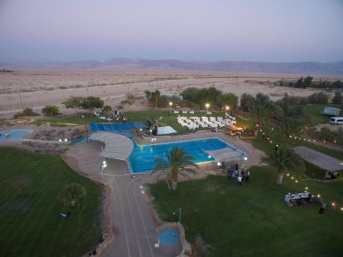 lotan desert travel hotel