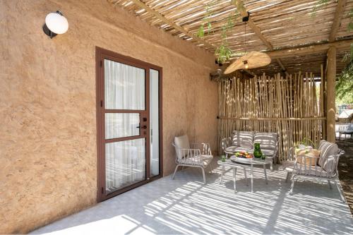 lotan desert travel hotel