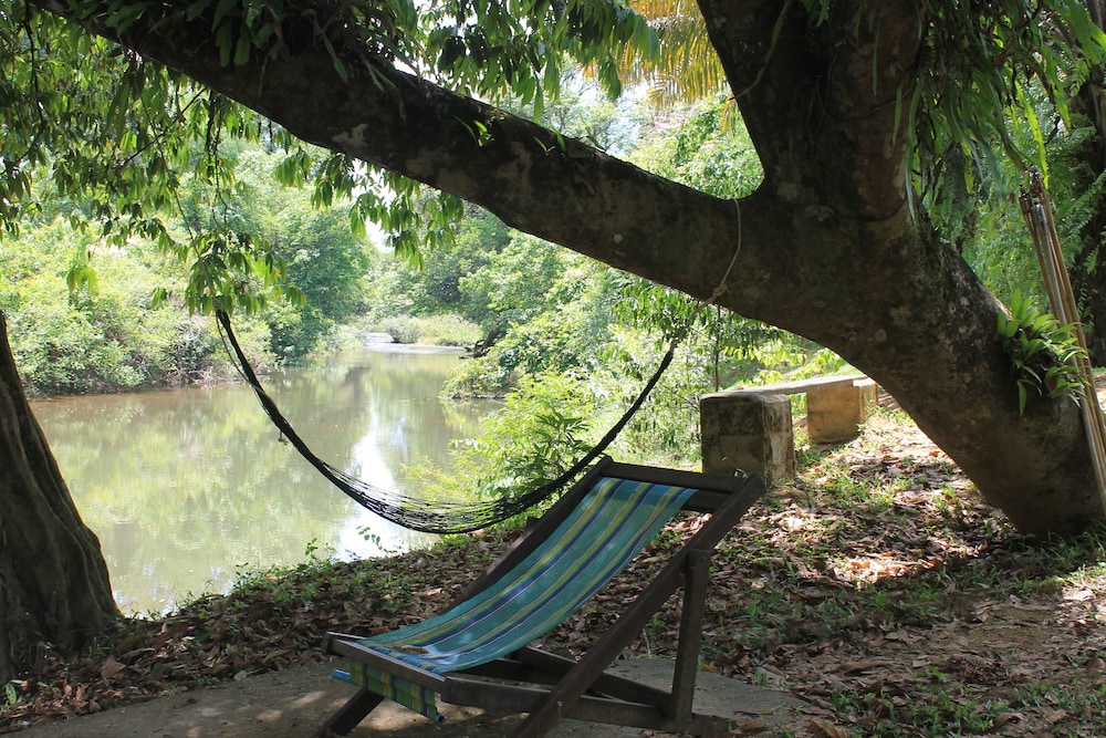 khaosok river camp