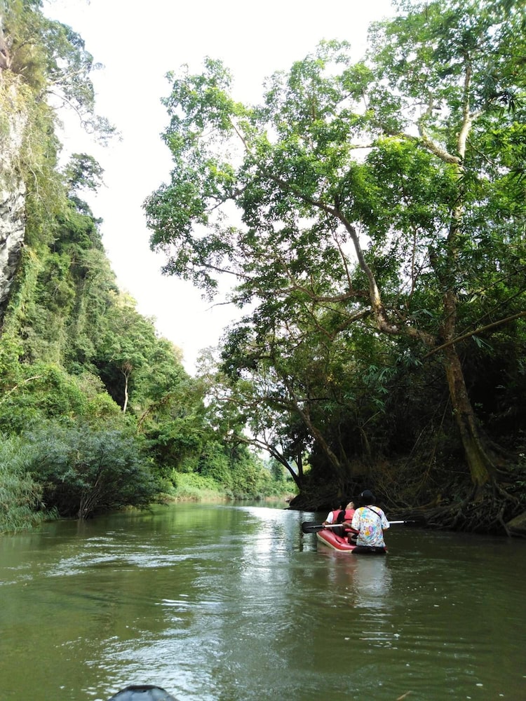 khaosok river camp