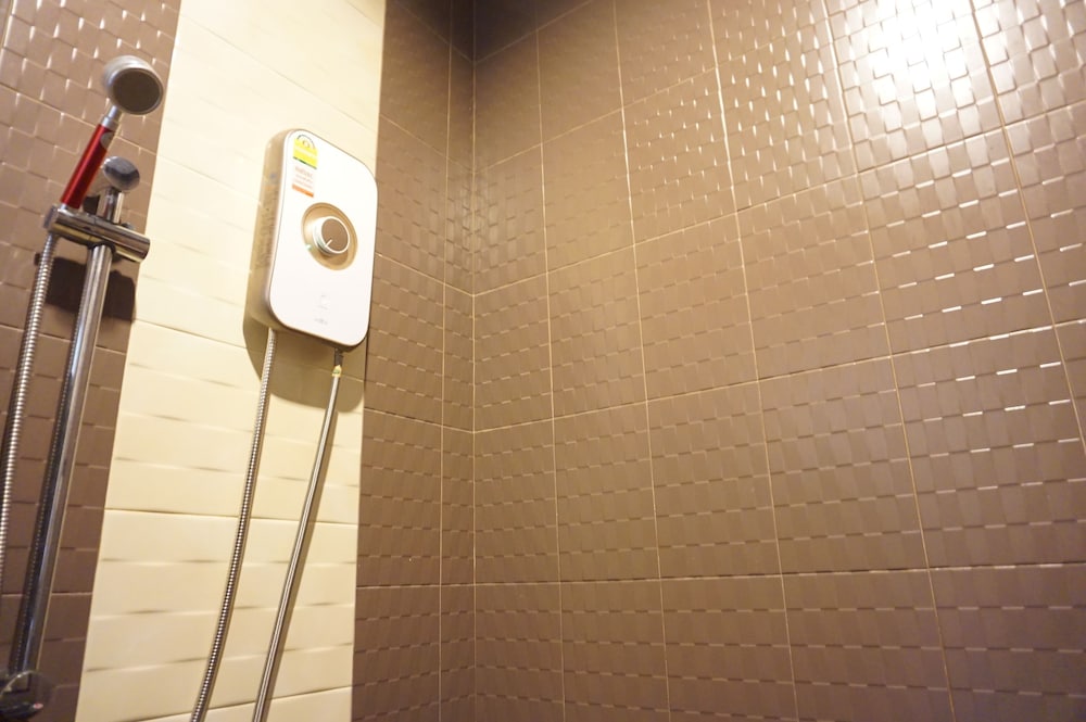 ploenjai hotel ranong