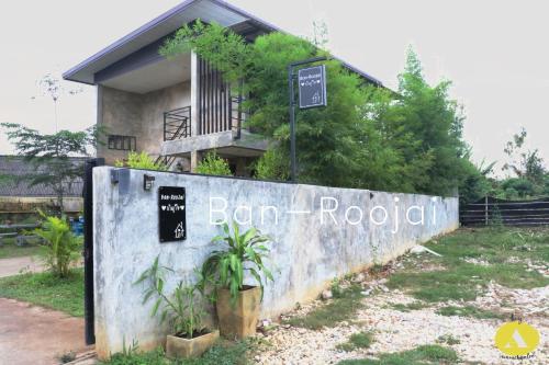 ban roojai