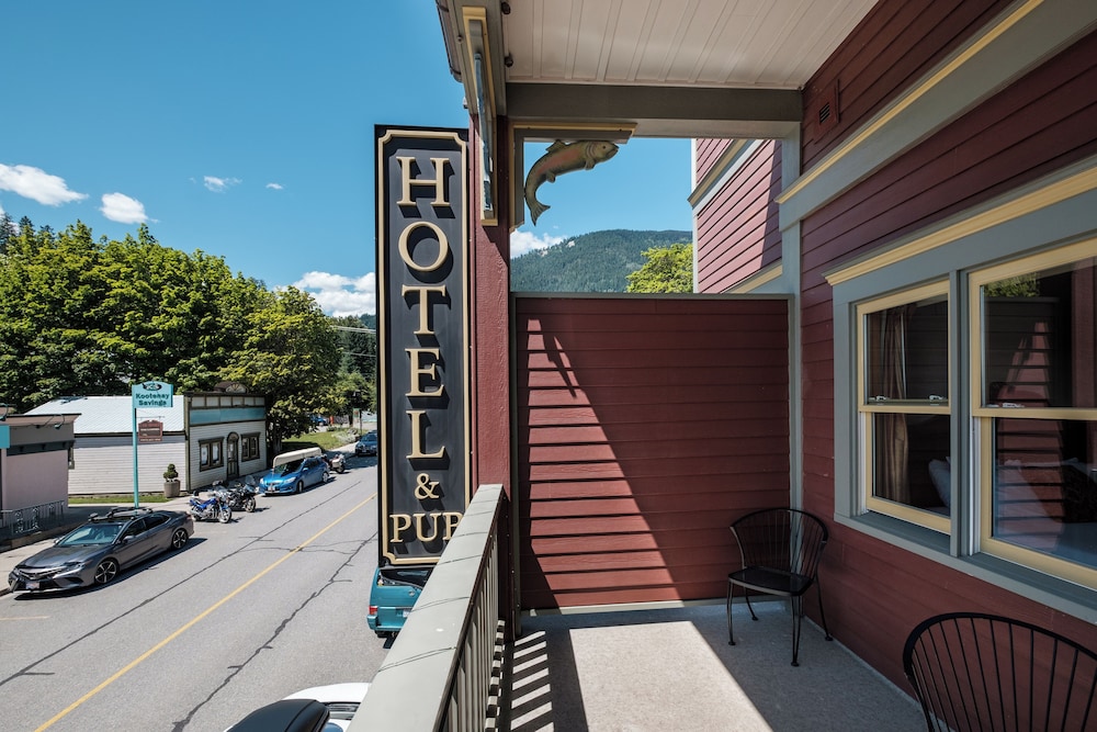 kaslo hotel