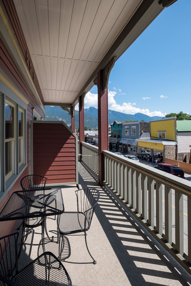 kaslo hotel