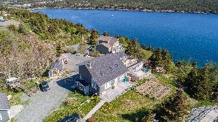 whale house guest house