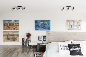 whale house guest house