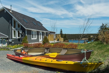 whale house guest house