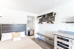 whale house guest house