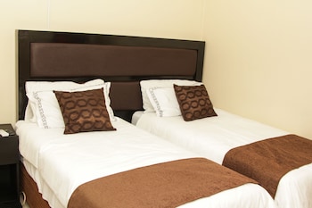 streets of goldbw bandb