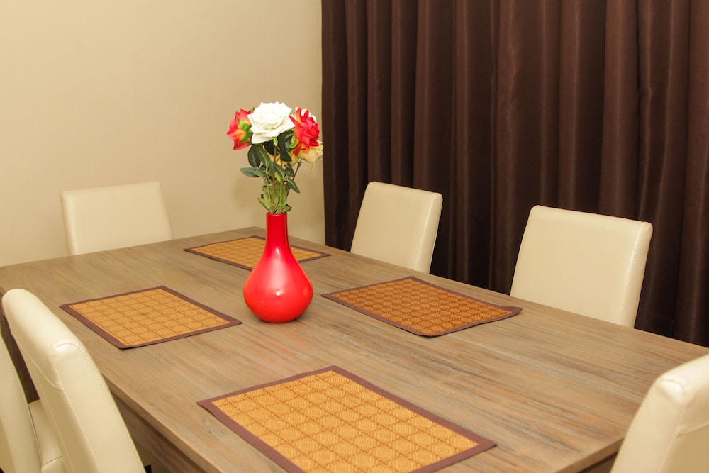 streets of goldbw bandb