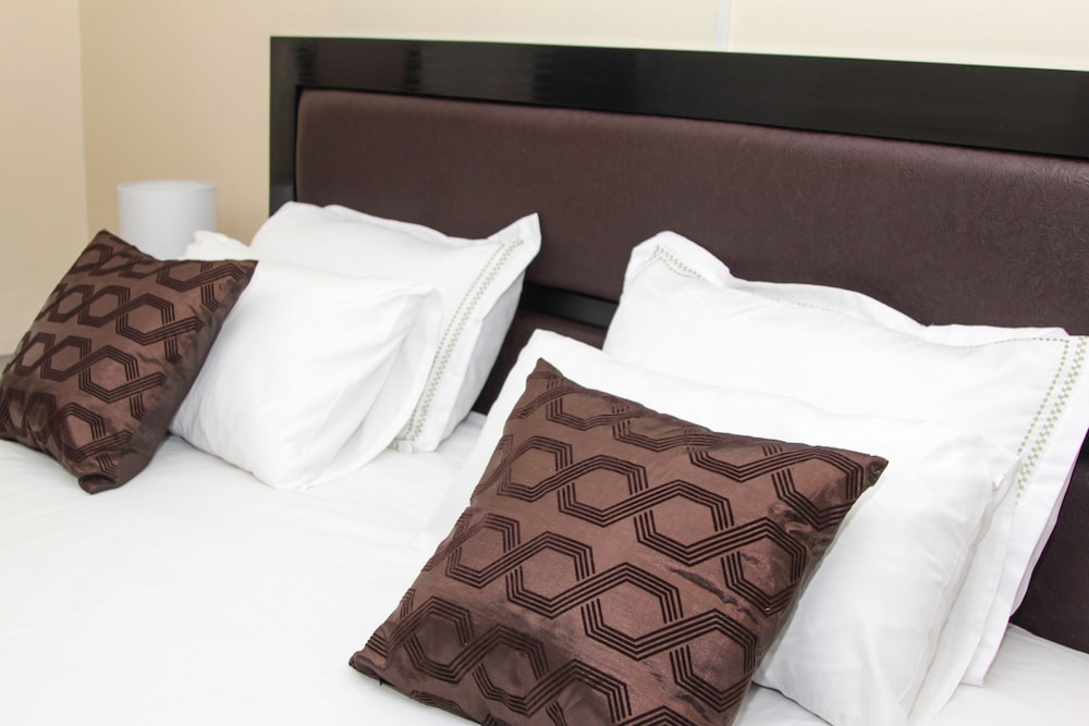 streets of goldbw bandb