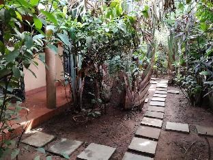 lovisa country hotel