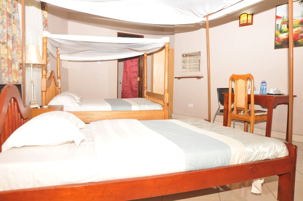 hotel kontiki hoima