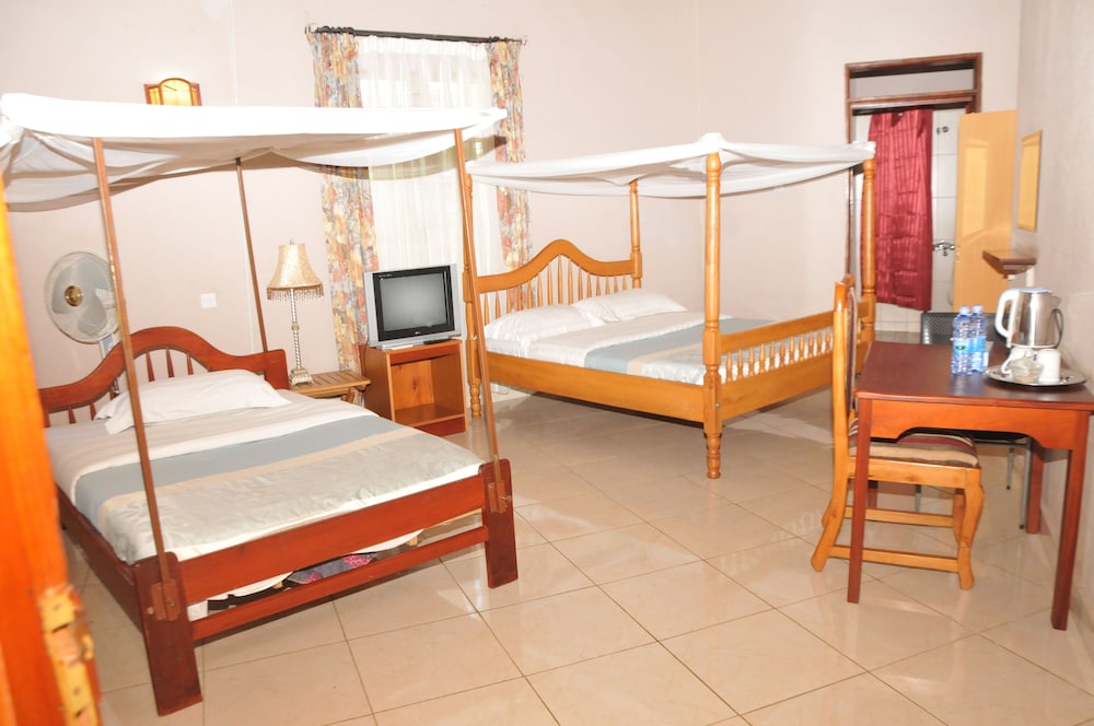 hotel kontiki hoima
