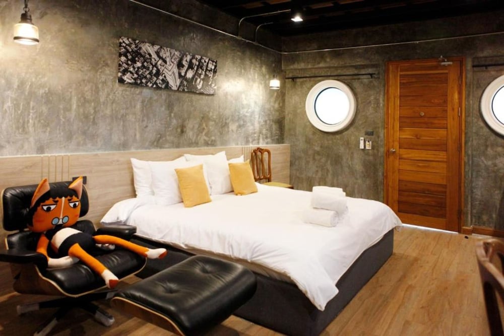 yellow pillow village