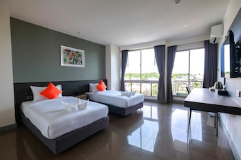 clover hotel hatyai