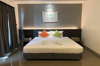 clover hotel hatyai