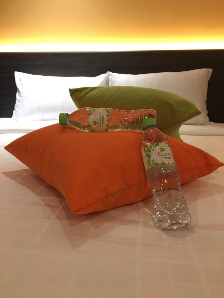 clover hotel hatyai