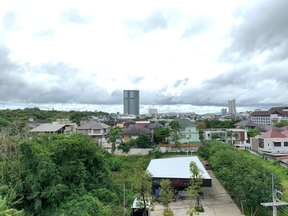 clover hotel hatyai
