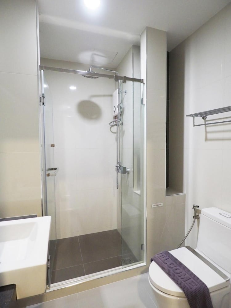 clover hotel hatyai