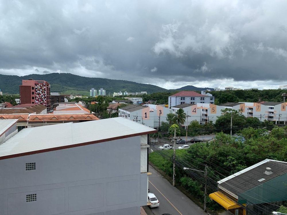 clover hotel hatyai