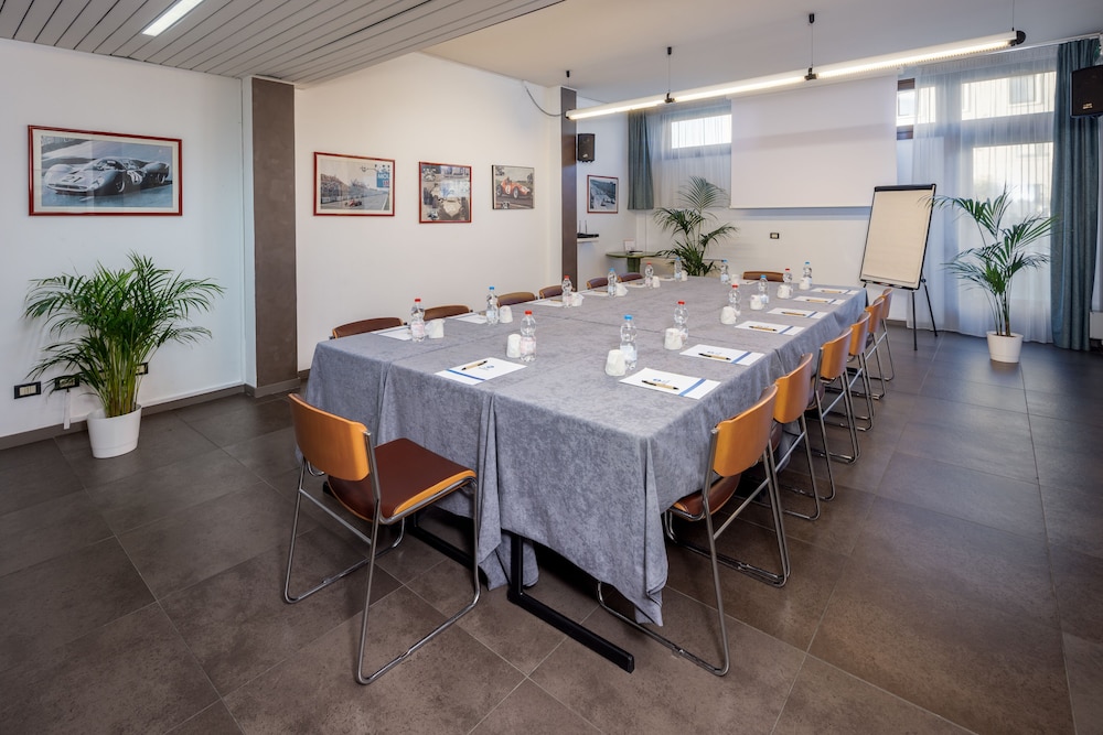 best western hotel modena district