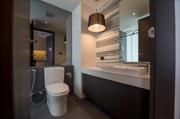 neca reiche hotel