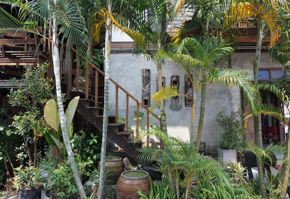 huen chang puek hotel