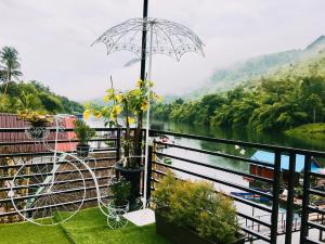 river hill side resort