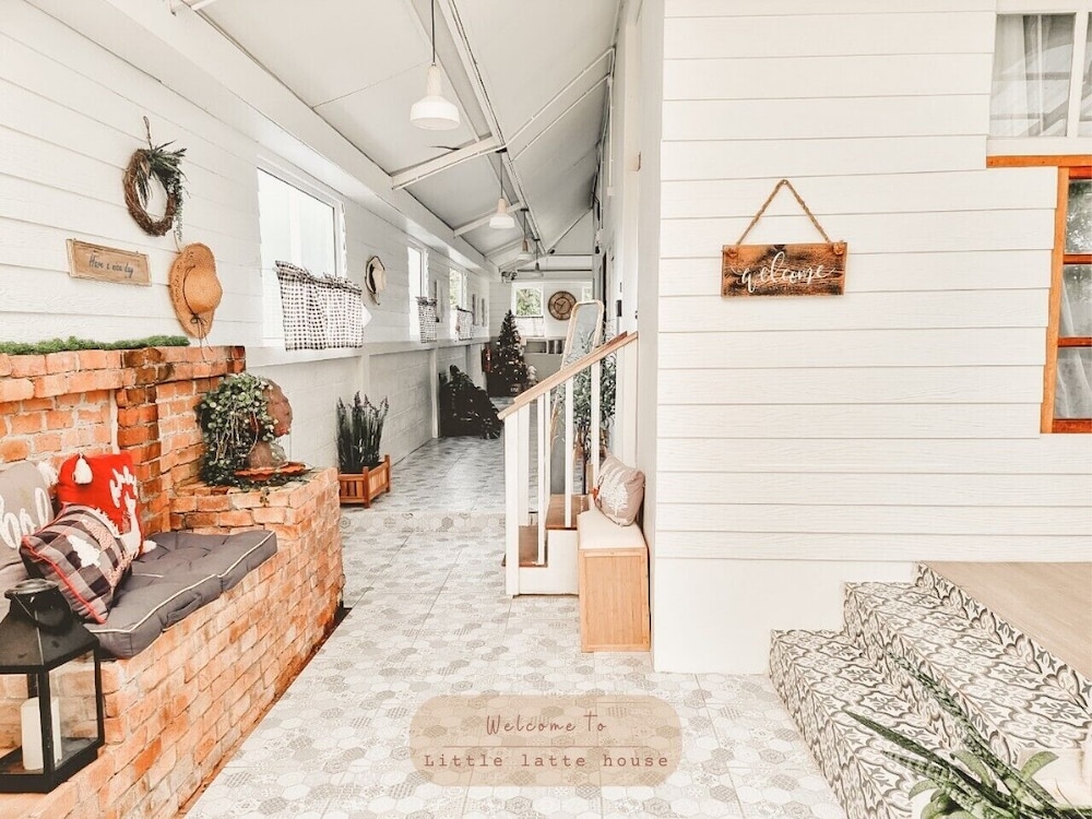 little latte house