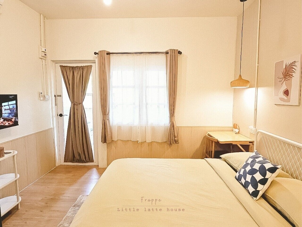 little latte house